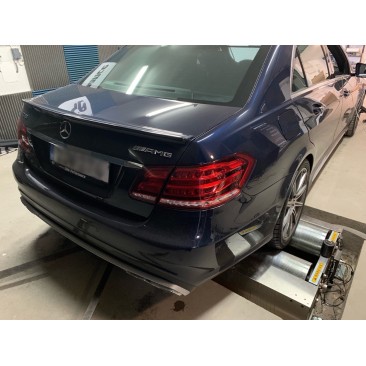 Mercedes-Benz E63 AMG 557hk 2014